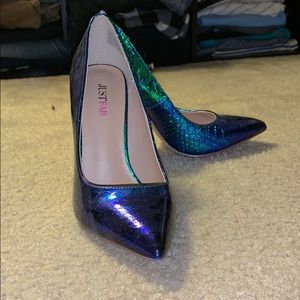 👠 skinned blue and green heels